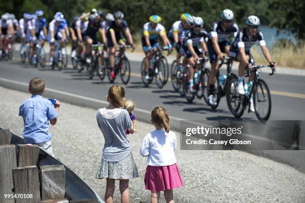 10Th Amgen Tour Of California 2015/ Stage 1Illustration Illustratie/ Peloton Peleton/ Children Enfant Kinderen/ Public Publiek Spectators Fans...