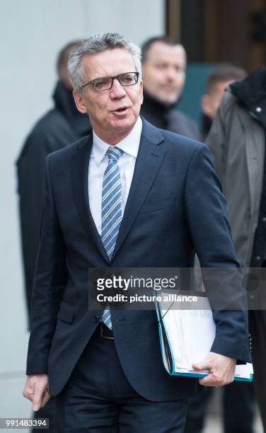 Federal Minister of the Interior Thomas de Maiziere arriving to a further round of exploratory talks between the CDU, CSU, FDP and Alliance...