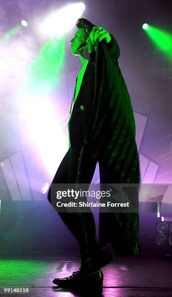 Elly Jackson of La Roux performs at Manchester Academy on May 11, 2010 in Manchester, England.