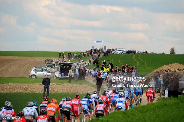 108Th Paris-Roubaix 2010Illustration Illustratie, Peleton Peloton, Landscape Paysage Landschap /Compiegne - Roubaix / Parijs / Tim De Waele