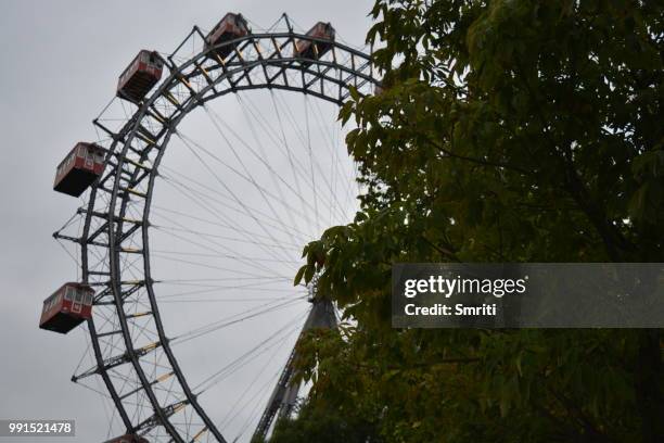 riesenrad , prater wien - smriti stock pictures, royalty-free photos & images