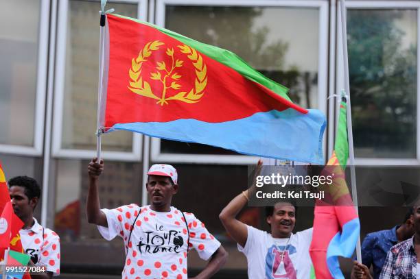 102Nd Tour De France, Stage 8 Illustration Illustratie, Public Publiek Spectators, Fans Supporters, Eritrea Flag Drapeau Vlag, Teklehaimanot Daniel /...