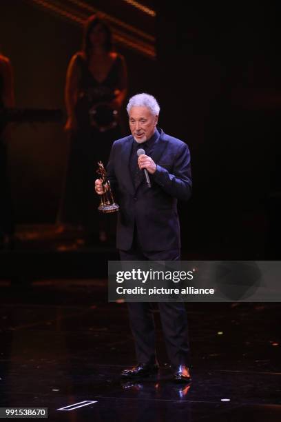 The award winner in the category "Legend", the British singer Tom Jones, can be seen on stage during the awards ceremony of the 69th edition of the...