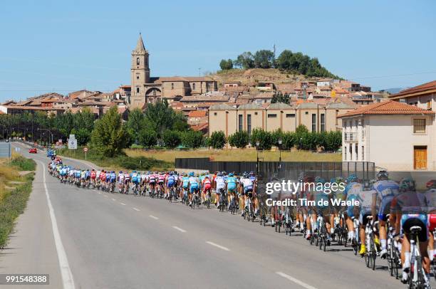 65Th Tour Of Spain 2010, Stage 13Illustration Illustratie, Peleton Peloton, Landscape Paysage Landschap, Rioja, Church Eglise Kerk, Rincon De Soto -...