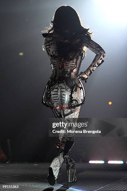 Fergie of the Black Eyed Peas performs at the Mediolanum Forum on May 12, 2010 in Milan, Italy.