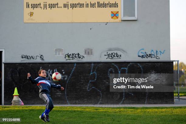 Made In Belgiumfc Strombeek, Illustration Illustratie, Foot En Belgique, Voetbal In Belgie, Flandre Flanders Vlaanderen, Wallonnie Walonie / Tim De...