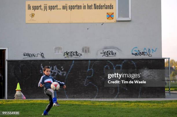 Made In Belgiumfc Strombeek, Illustration Illustratie, Foot En Belgique, Voetbal In Belgie, Flandre Flanders Vlaanderen, Wallonnie Walonie / Tim De...