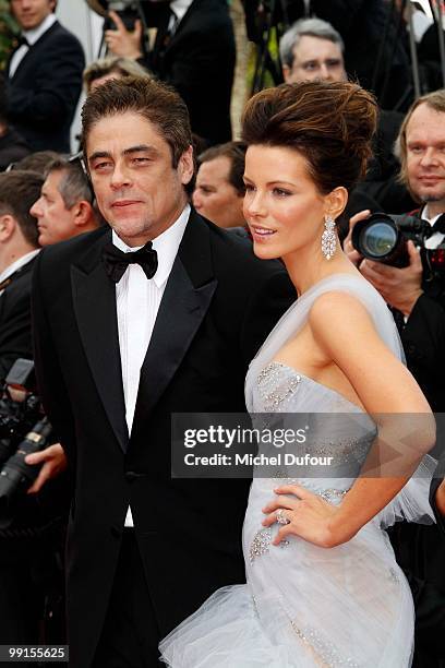 Benicio Del Toro and Kate Beckinsale attend the 'Robin Hood' Premiere at the Palais des Festivals during the 63rd Annual Cannes Film Festival on May...