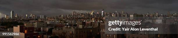 sprawling metropolis - sprawling stock pictures, royalty-free photos & images