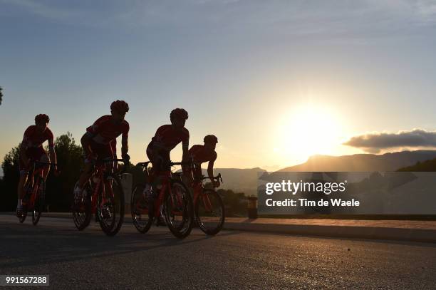 Team Katusha 2016 Illustration Illustratie, Silhouet, Vicioso Angel / Rodriguez Joaquin / Vorganov Eduard / Losada Alberto / Kozontchuk Dmitry /...