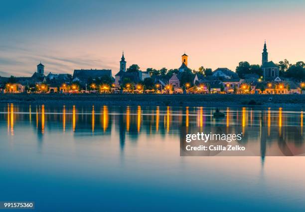 riverside city at dusk, szentendre, hungary - município de peste imagens e fotografias de stock