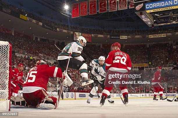 San Jose Sharks Dany Heatley in action, scoring goal vs Detroit Red Wings goalie Jimmy Howard . San Jose Sharks Logan Couture leaping. Game 4....