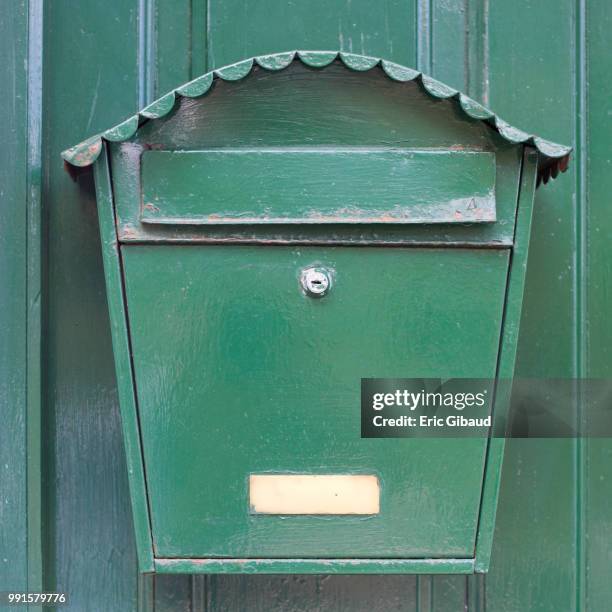 the green letterbox - letterbox bildbanksfoton och bilder