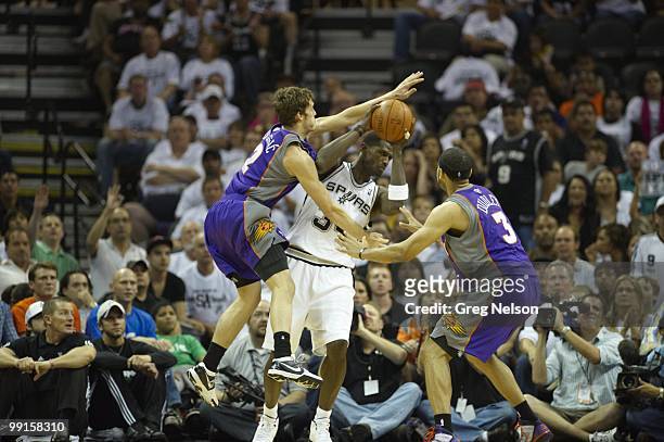 Playoffs: Phoenix Suns Goran Dragic in action vs San Antonio Spurs Antonio McDyess . Game 3. San Antonio, TX 5/7/2010 CREDIT: Greg Nelson
