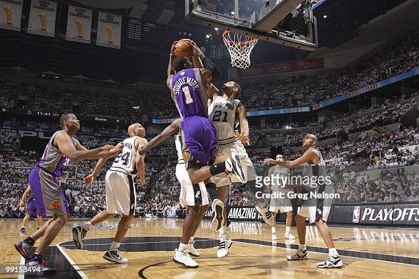 Playoffs: Phoenix Suns Amar'e Stoudemire in action vs San Antonio Spurs Tim Duncan . Game 3. San Antonio, TX 5/7/2010 CREDIT: Greg Nelson