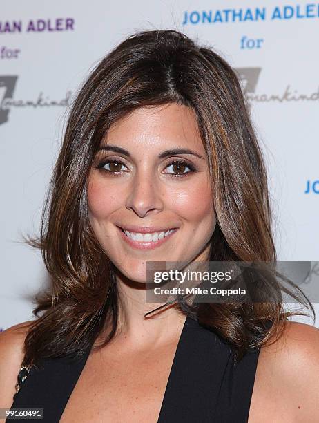 Actress Jamie-Lynn Sigler attends the Jonathan Adler for 7 For All Mankind launch party at 7 For All Mankind on May 12, 2010 in New York City.