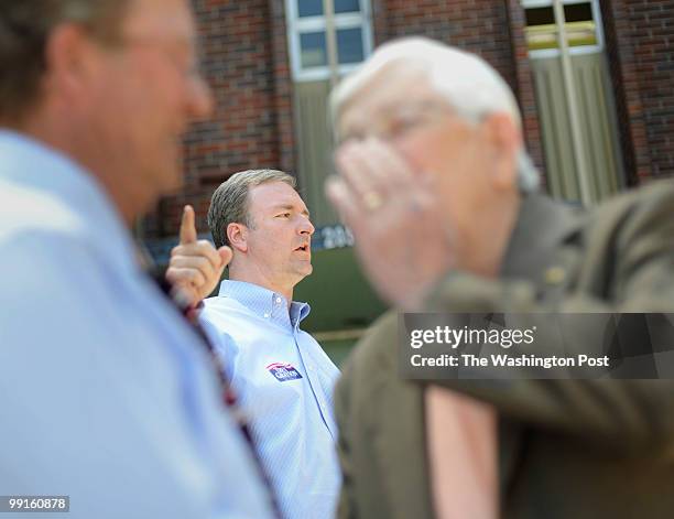 Kentucky Secretary of State Trey Grayson, running for the Republican U.S. Senate seat of retiring U.S. Sen. Jim Bunning, campaigns at a prayer event...