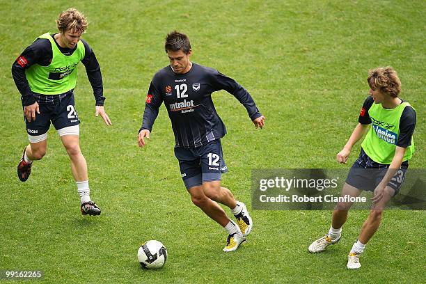 Rodrigo Vargas of the Victory controls the ball during a Melbourne Victory A-League training session at AAMI Park on May 13, 2010 in Melbourne,...