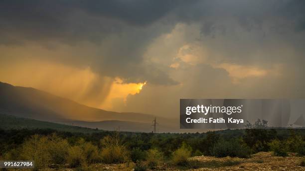 montenegro - mountain & rain - fatih kaya stock-fotos und bilder