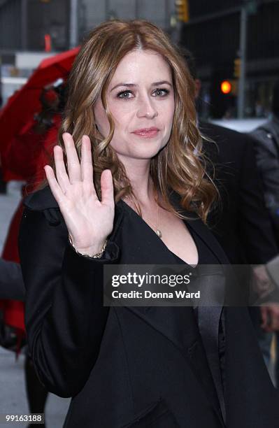 Actress Jenna Fischer visits "Late Show With David Letterman" at the Ed Sullivan Theater on May 12, 2010 in New York City.