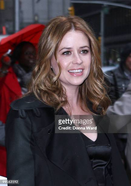 Actress Jenna Fischer visits "Late Show With David Letterman" at the Ed Sullivan Theater on May 12, 2010 in New York City.