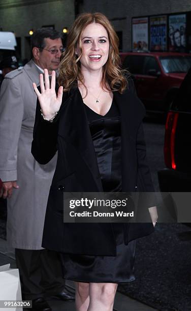 Actress Jenna Fischer visits "Late Show With David Letterman" at the Ed Sullivan Theater on May 12, 2010 in New York City.