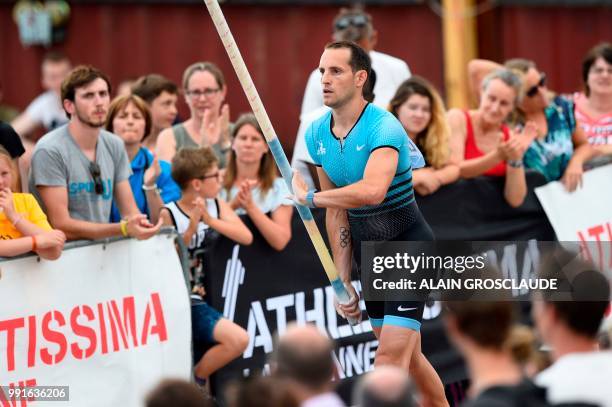 France's Renaud Lavillenie competes in the men's polevault event ahead of the IAAF Diamond League athletics meeting Athletissima in Lausanne on July...