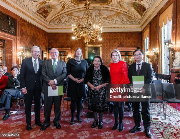 Edwin Kreuzer , president of The Academy of Sciences and Humanities in Hamburg, Klaus Muellen, prize winner and professor at the Max Planck institute...