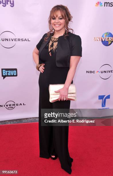 Personality Jenni Rivera arrives at The Cable Show 2010 "An Evening With NBC Universal" on May 12, 2010 in Universal City, California.