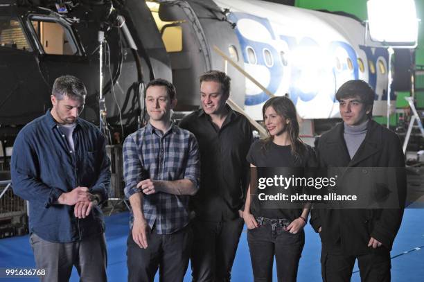 Actors Murathan Muslu , Joseph Gordon-Levitt, the director Patrick Vollrath, and the actors Aylin Tezel and Omid Memar standing backstage during a...