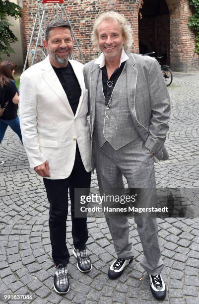 Of Tele 5 Kai Blasberg and entertainer Thomas Gottschalk attend the premiere of the movie 'Safarie - Match me if you can' as part of the Munich Film...