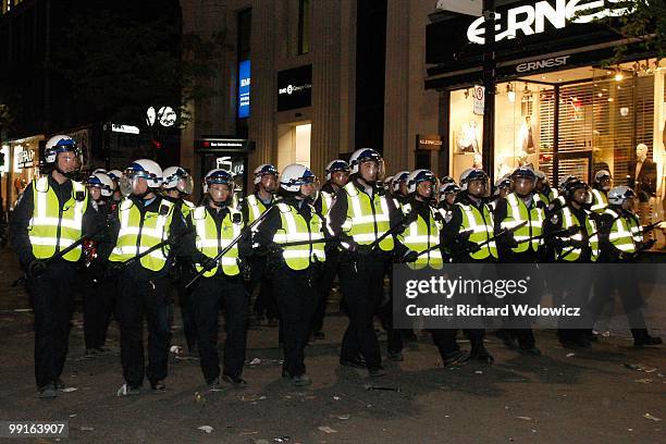 Habs Riots Disperse Crowd Photos and Premium High Res Pictures - Getty Images