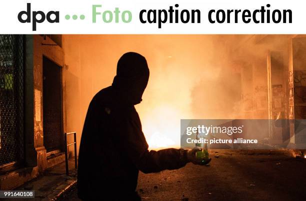 The object in the picture 99-916867 sent to you on 18 November 2017 via FTP was wrongly not identified. The correct name for the object is "Molotov...
