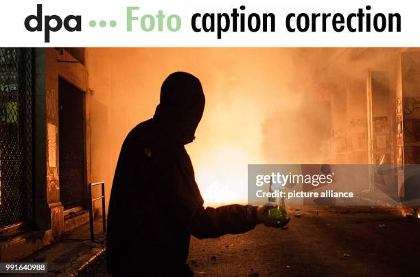 The object in the picture 99-916953 sent to you on 18 November 2017 via FTP was wrongly not identified. The correct name for the object is "Molotov...