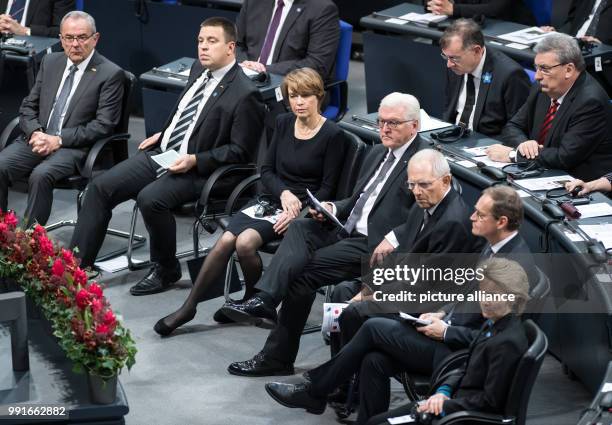 The President of the German War Graves Commission, Wolfgang Schneiderhan , Estonian Premier and President of the European Council, Juri Ratas, Elke...