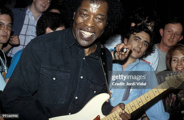 Buddy Guy performs on stage at Pavello Esports on May 7, 1993 in Cerdanyola, Spain.