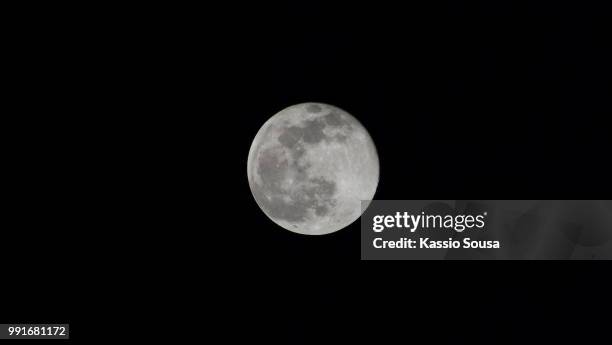 Super Lua Photos and Premium High Res Pictures - Getty Images
