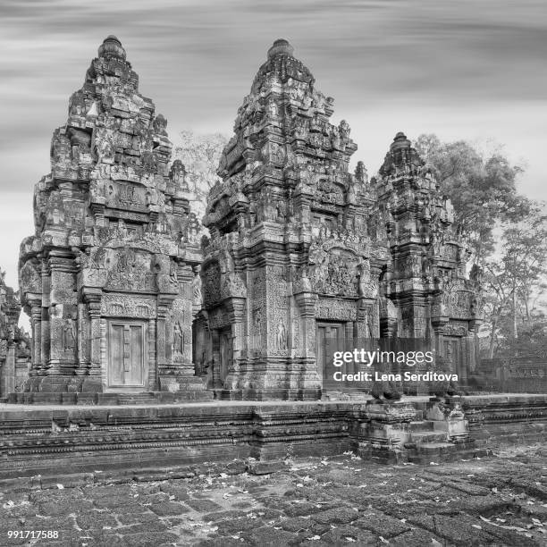 banteay srei temple, cambodia - banteay srei stock pictures, royalty-free photos & images