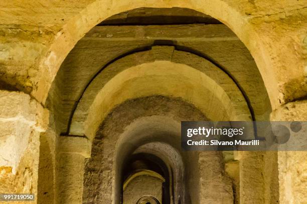 le grotte di camerano - grotte bildbanksfoton och bilder