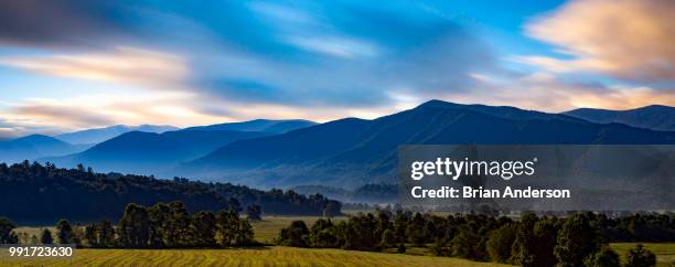 cades cove - cades cove foto e immagini stock