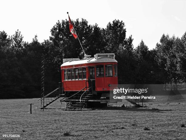 endoftheline - train tracks end stock pictures, royalty-free photos & images