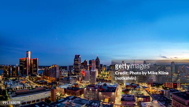detroit sunset - blue sky - detroit bildbanksfoton och bilder