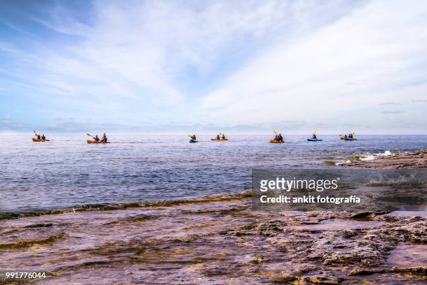 kayaking @ door county - fotografía stock pictures, royalty-free photos & images