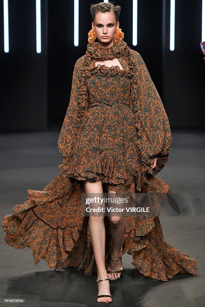 Yumi Katsura : Runway - Paris Fashion Week - Haute Couture Fall Winter 2018/2019