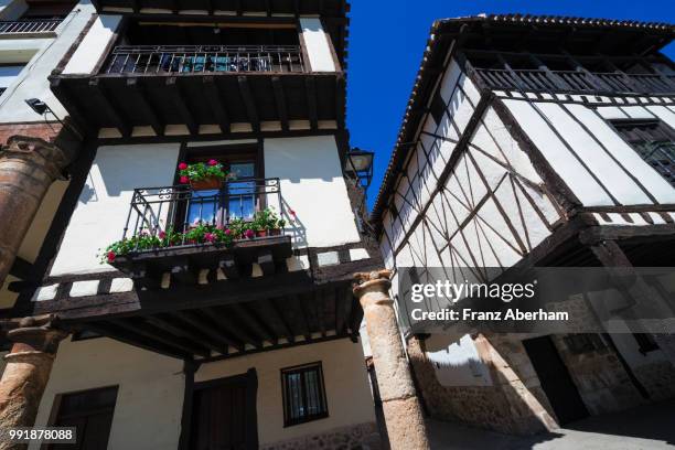 studework houses in covarrubias, arlanza river valley, castile and leòn, spain - covarrubias stock pictures, royalty-free photos & images
