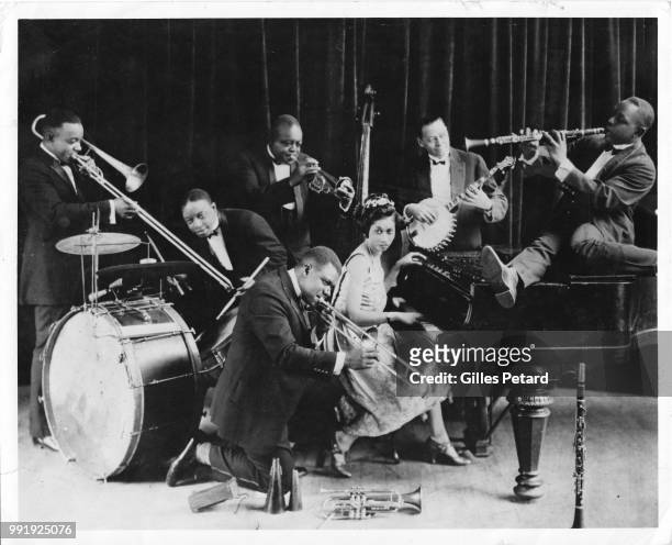 King Oliver and His Creole Jazz Band, studio group portrait, Chicago, 1923. Honore Dutrey, Baby Dodds, King Oliver, Louis Armstrong, Lil Hardin ,...