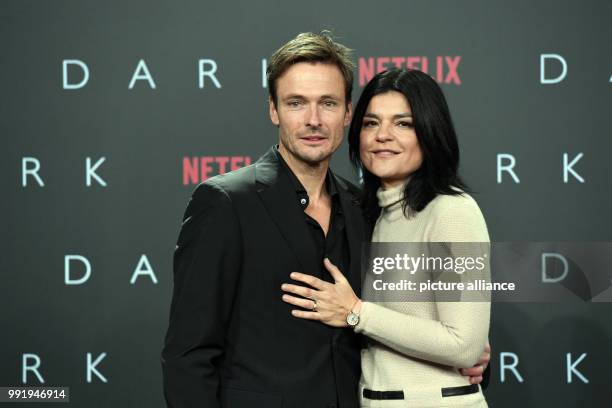 Jasmin Tabatabai and Andreas Pietschmann arrive at the Europe Premiere of Netflix series 'Dark' in Berlin, Germany, 20 November 2017. Photo: Maurizio...