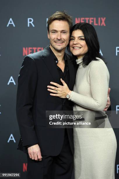 Jasmin Tabatabai and Andreas Pietschmann arrive at the Europe Premiere of Netflix series 'Dark' in Berlin, Germany, 20 November 2017. Photo: Maurizio...