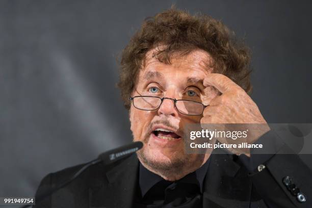 Festival director Dieter Wedel speaks during the programme presentation of the festival in Bad Hersfeld, Germany, 21 November 2017. The 68th Bad...