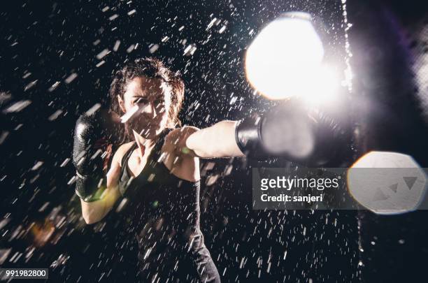 boxing power - boxing womens stock pictures, royalty-free photos & images